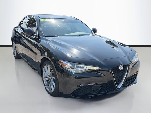 Used 2021 Alfa Romeo Giulia Sprint w/ Sun & Sound Package image 1