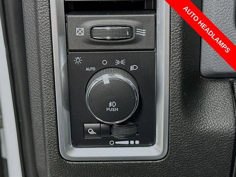 Used 2019 RAM 1500 Classic Warlock image 11