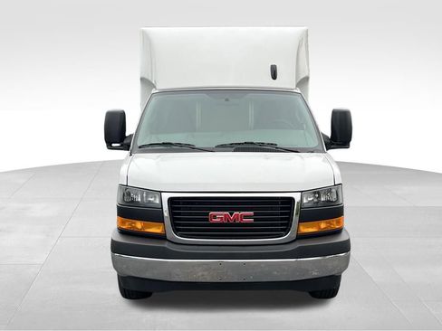 Used 2025 GMC Savana 3500 w/ Power Convenience Package RWD image 8