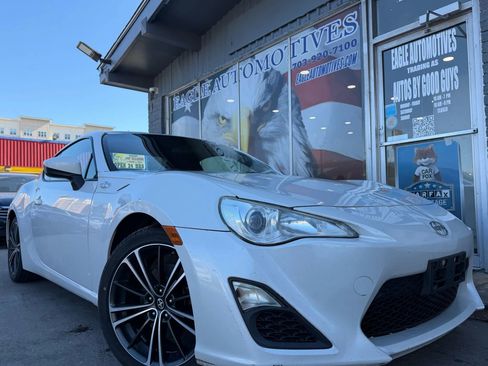 Used 2013 Scion FR-S image 1