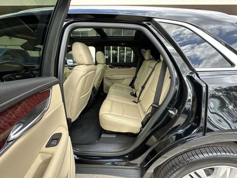 Used 2019 Cadillac XT5 Premium Luxury image 31