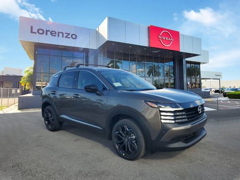 New 2026 Nissan Kicks SR image 3