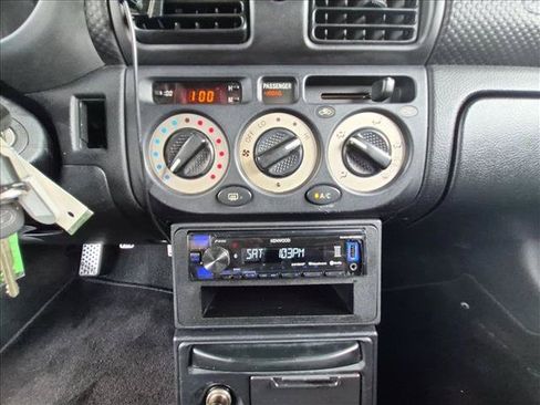 Used 2002 Toyota MR2 RWD image 21
