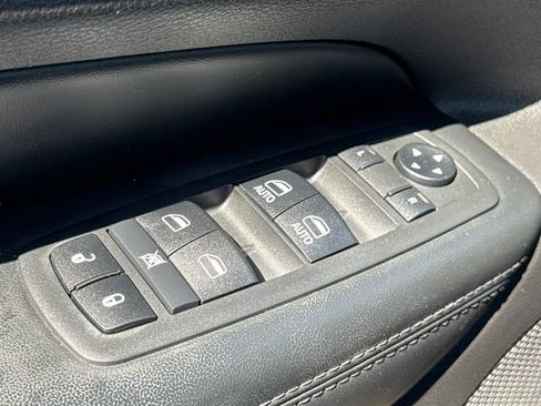 Used 2019 Jeep Grand Cherokee Limited RWD image 31