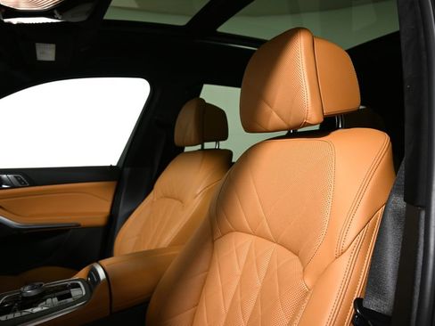 Certified 2023 BMW X7 xDrive40i w/ Executive Package image 16