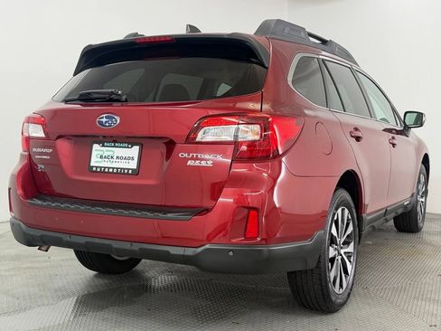 Used 2017 Subaru Outback 2.5i Limited AWD/4WD image 9