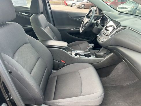 Used 2023 Chevrolet Malibu RS FWD image 34