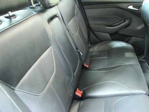 Used 2018 Ford Focus Titanium image 6