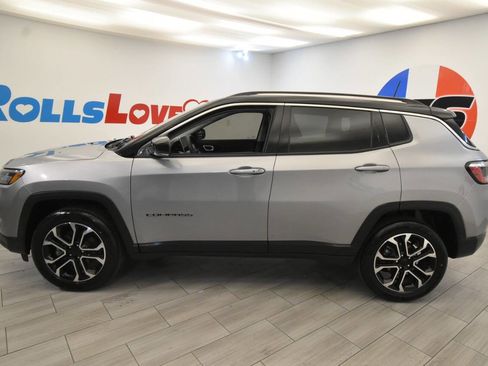 Used 2022 Jeep Compass Limited AWD/4WD image 2
