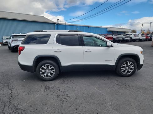 Certified 2023 GMC Acadia SLT w/ Trailering Package image 9