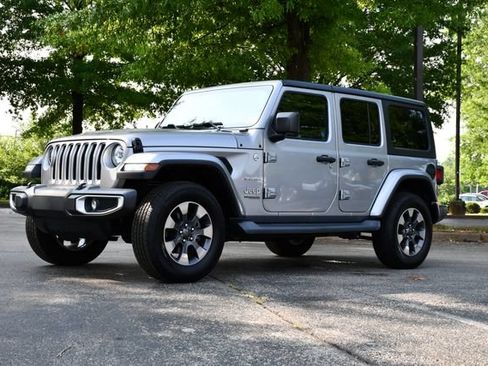 Used 2019 Jeep Wrangler Unlimited Sahara AWD/4WD image 3