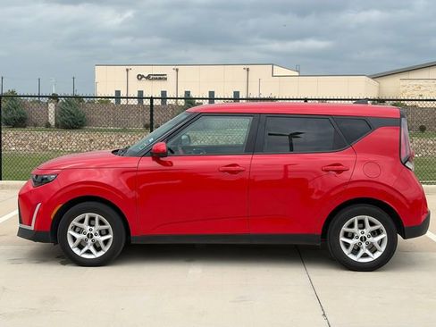 Used 2024 Kia Soul LX w/ Option Group 015 image 6
