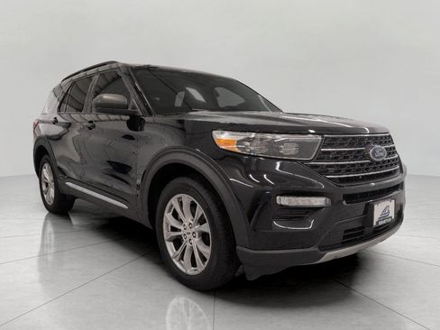 Used 2024 Ford Explorer XLT w/ Equipment Group 202A AWD/4WD image 1