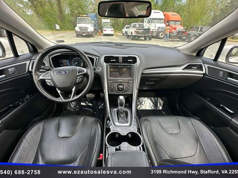 Used 2015 Ford Fusion Titanium FWD image 19