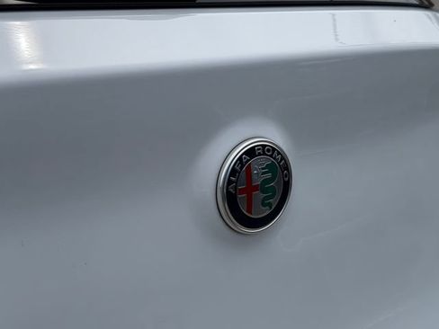 Used 2019 Alfa Romeo Stelvio RWD image 12