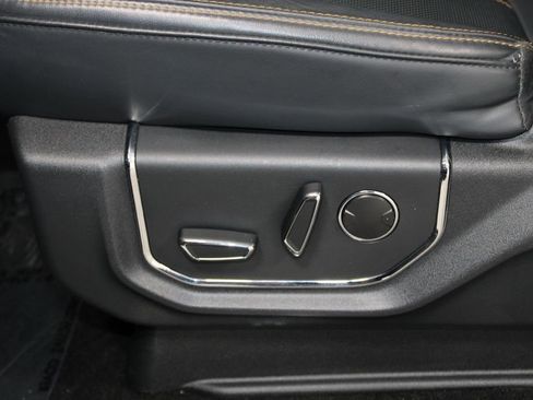 Certified 2023 Ford Expedition Max Platinum image 24
