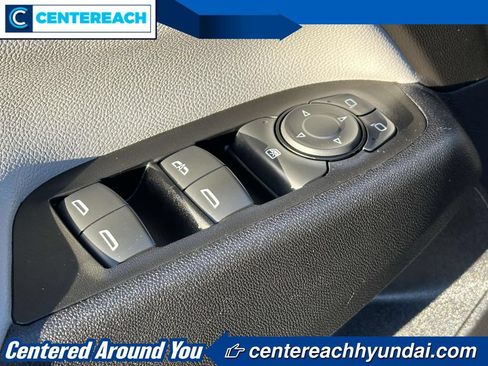 Used 2020 Chevrolet Equinox LS AWD/4WD image 16