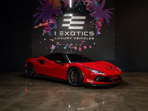 Used 2021 Ferrari F8 Tributo RWD image 5