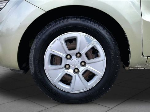 Used 2013 Kia Soul FWD image 11