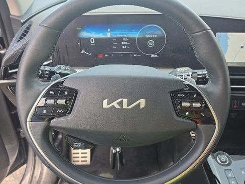 Used 2023 Kia Niro Wave FWD image 7