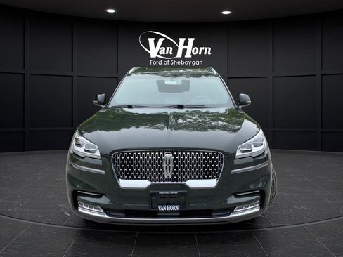 Used 2022 Lincoln Aviator Reserve w/ Equipment Group 201A AWD/4WD image 2