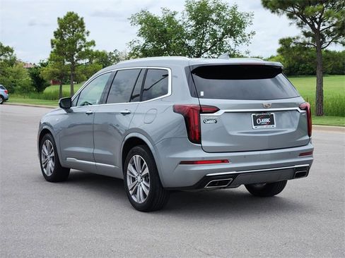 Used 2024 Cadillac XT6 Premium Luxury image 5