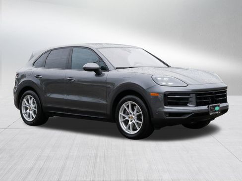 Used 2024 Porsche Cayenne image 7