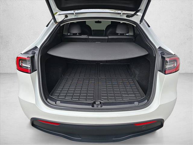 Used 2023 Tesla Model Y Long Range AWD/4WD image 10