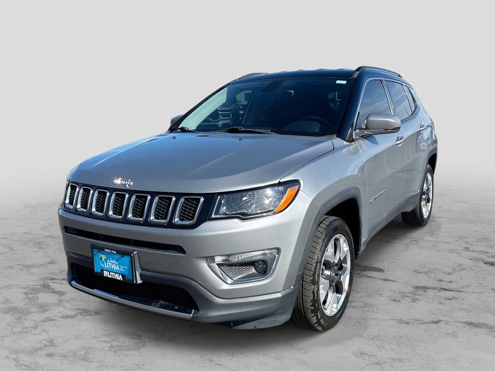 Used 2018 Jeep Compass Limited w/ Navigation Group AWD/4WD image 1