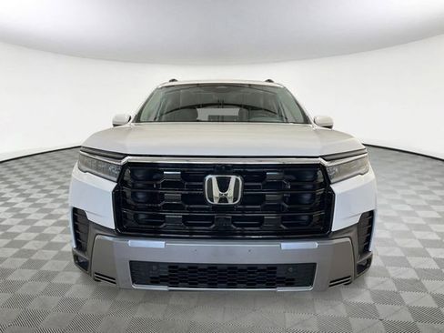 New 2026 Honda Pilot Touring image 9