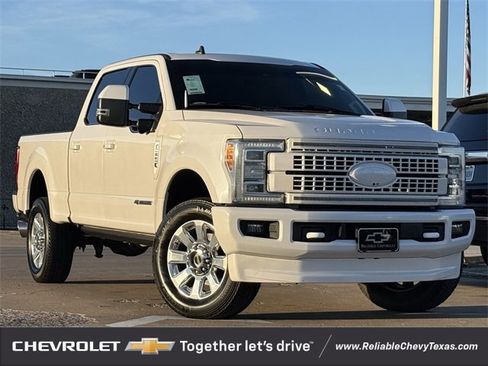 Used 2019 Ford F250 Platinum w/ Platinum Ultimate Package image 2