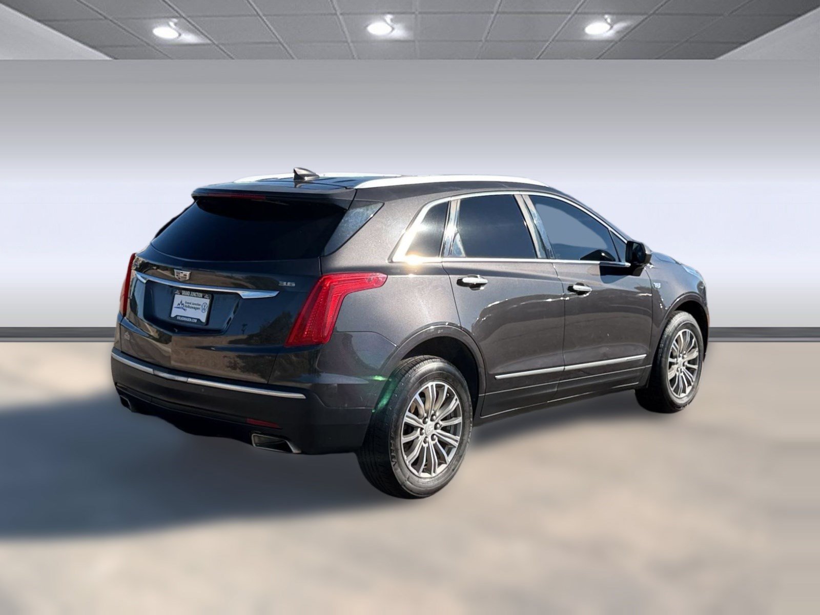Used 2017 Cadillac XT5 Luxury FWD image 9