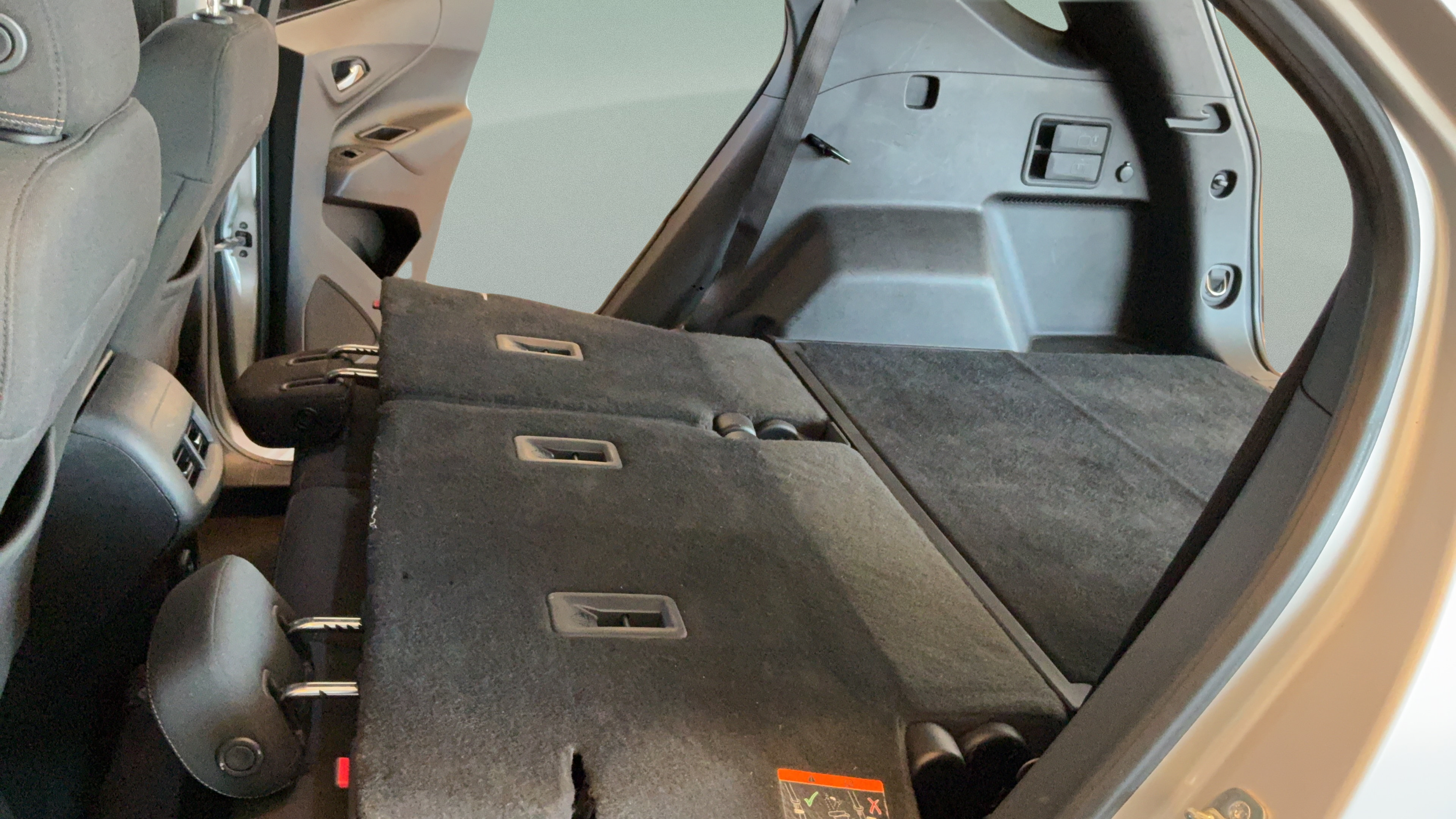 Used 2019 Chevrolet Equinox LT FWD image 29