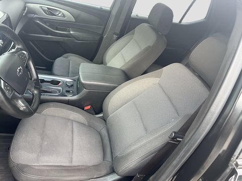 Used 2023 Chevrolet Traverse LT FWD image 18