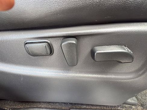 Used 2020 Nissan Armada SL image 10