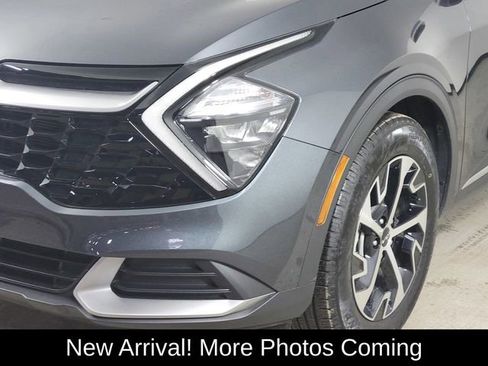 Used 2023 Kia Sportage EX image 9