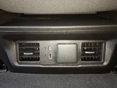 Certified 2022 Chevrolet Silverado 1500 LT image 26