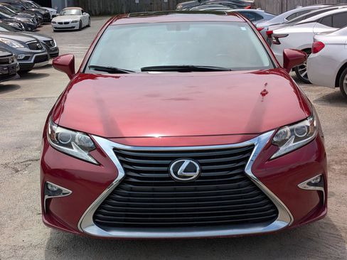 Used 2016 Lexus ES 350 w/ Accessory Package 2 FWD image 2