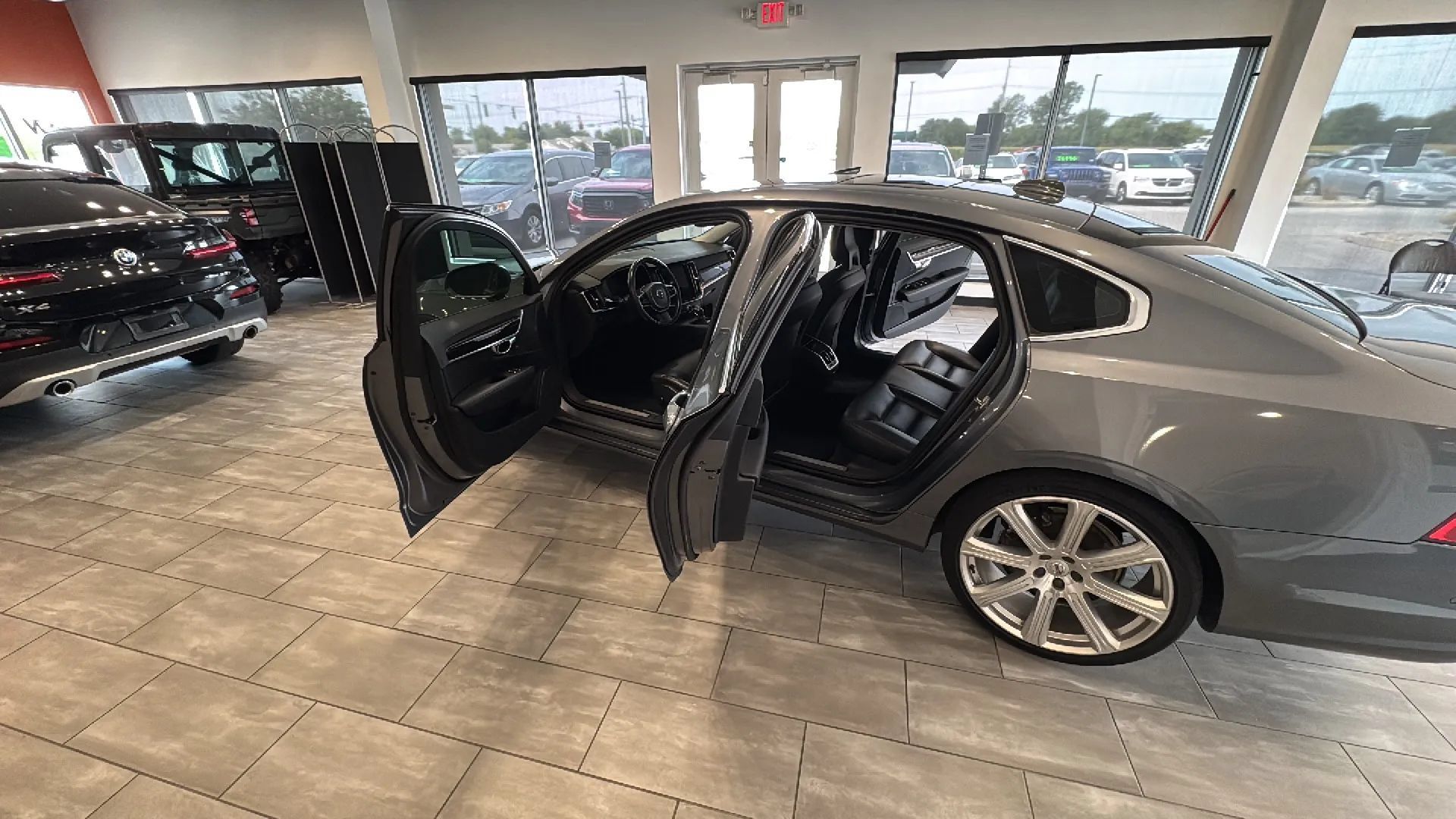 Used 2018 Volvo S90 T6 Momentum AWD/4WD image 19