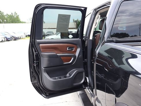 Used 2017 Nissan Titan Platinum Reserve AWD/4WD image 44