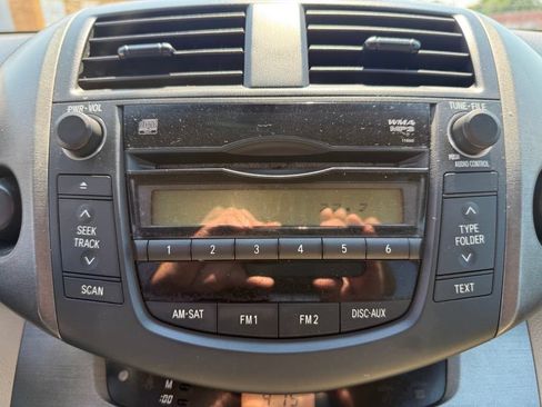 Used 2011 Toyota RAV4 4WD w/ Base L4 Extra Value Pkg image 30
