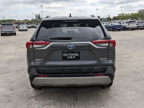 Used 2022 Toyota RAV4 Limited image 7