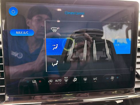 Used 2024 Ford Transit 350 XLT image 16