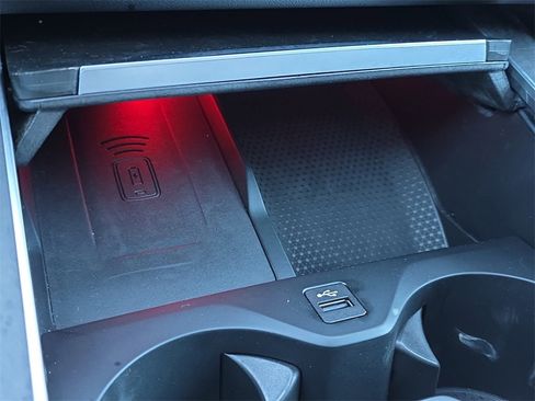 Used 2025 BMW X5 xDrive40i w/ Climate Comfort Package image 29