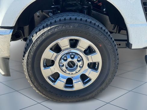 New 2026 Ford F250 Lariat w/ Chrome Package image 5