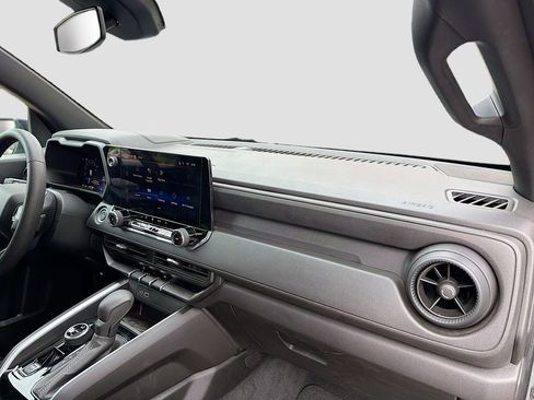 Used 2024 Chevrolet Colorado Trail Boss w/ Technology Package AWD/4WD image 27