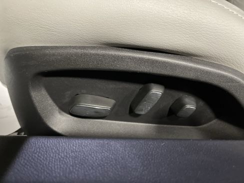 Used 2017 Chevrolet Corvette Stingray Convertible image 9