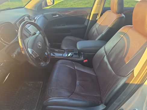 Used 2012 Toyota Avalon Limited image 15