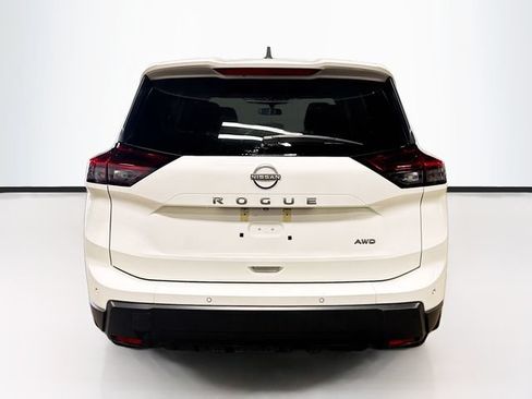 Used 2025 Nissan Rogue S AWD/4WD image 6