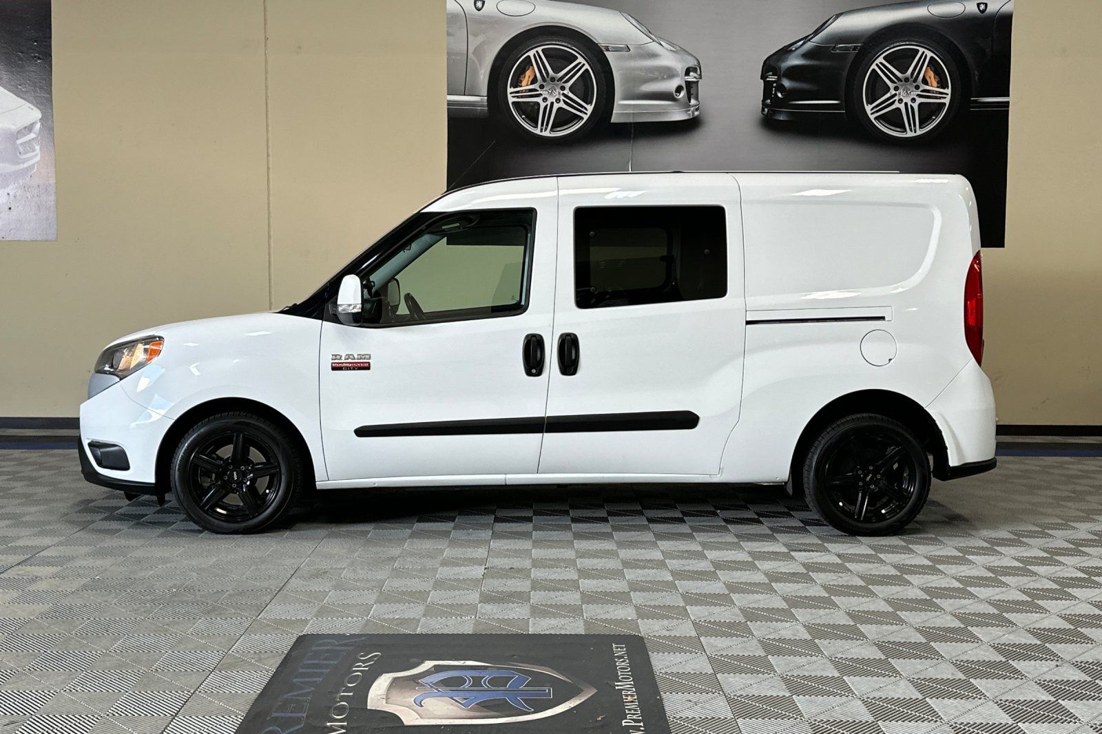 Used 2016 RAM ProMaster City Tradesman SLT w/ Rear Back-up Camera Group FWD image 7